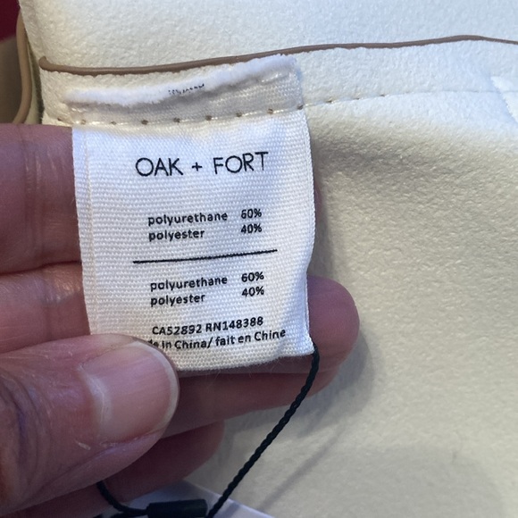 Brand new still with wrapping. Oak and Fort purse soft leather tan colour - Picture 5 of 8